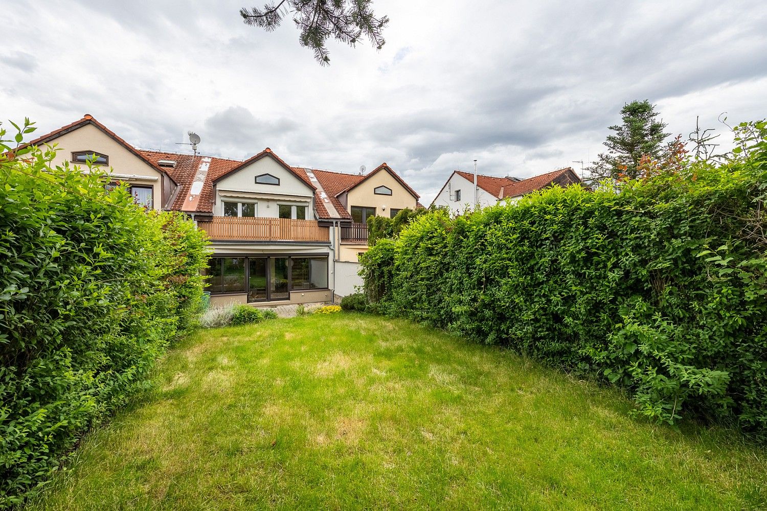 Rodinný dům · 180 m² · Praha - Dubeč, okres Praha 15, Hlavní město Praha - 3