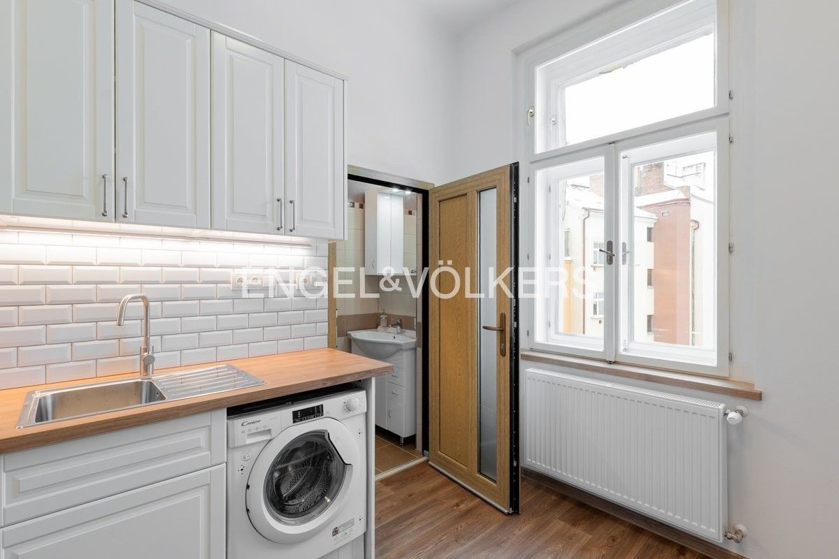 Pronájem byt 2+1 - Na Míčánkách, Praha, 59 m²