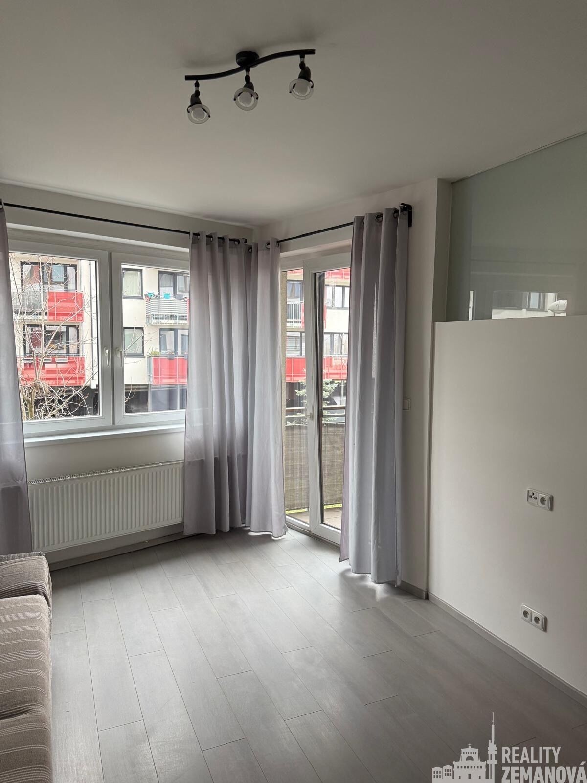 2+kk, Kardausova, Praha, 54 m² - 1