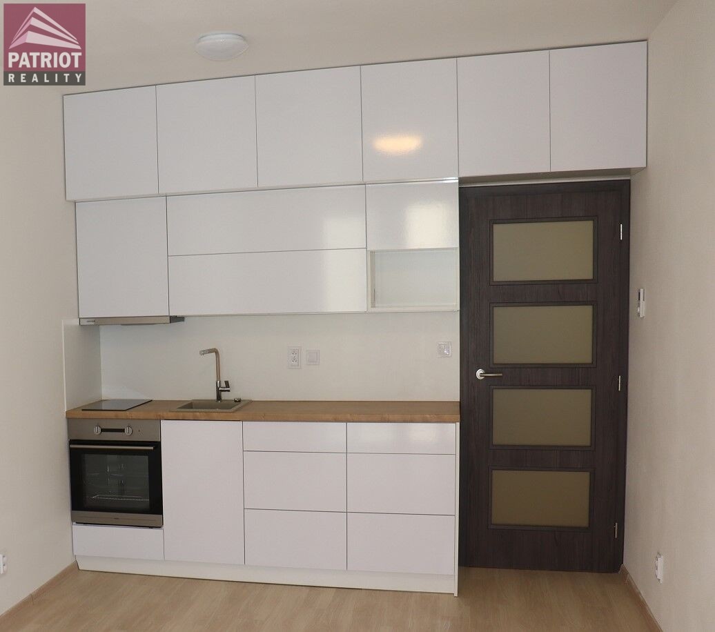 Pronájem byt 1+kk - Edmunda Husserla, Olomouc, 32 m² - 2