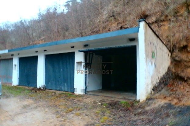 Garáže, Znojmo, 669 02