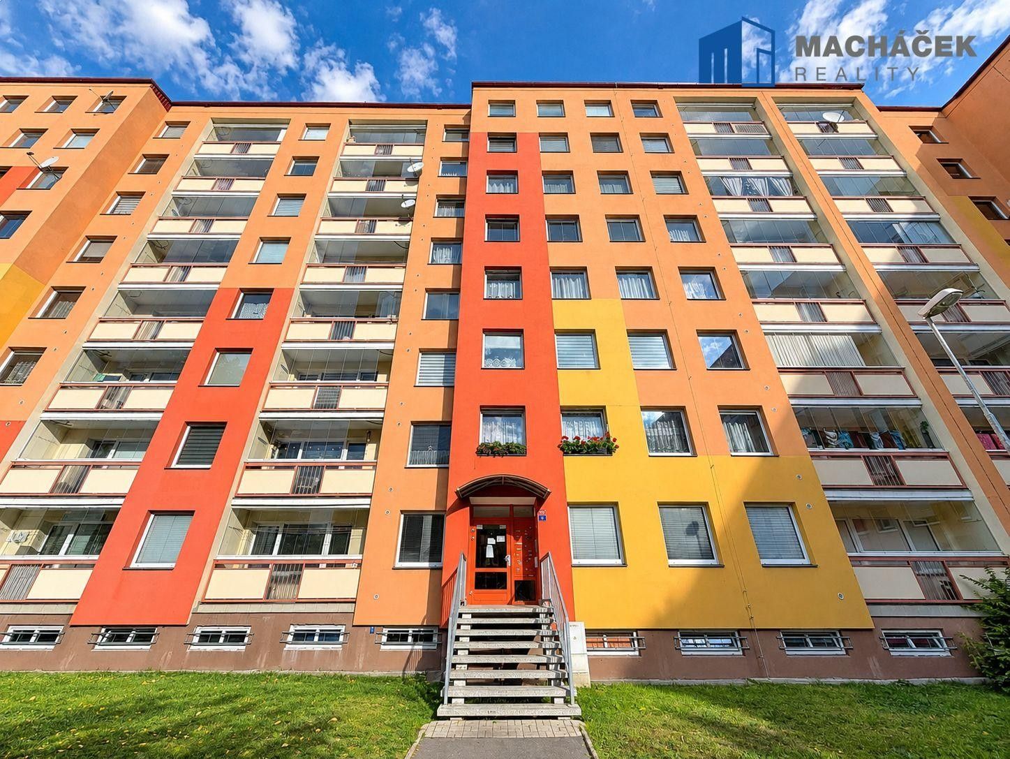 3+1, Pod školou, Teplice Trnovany, 79 m² - 1