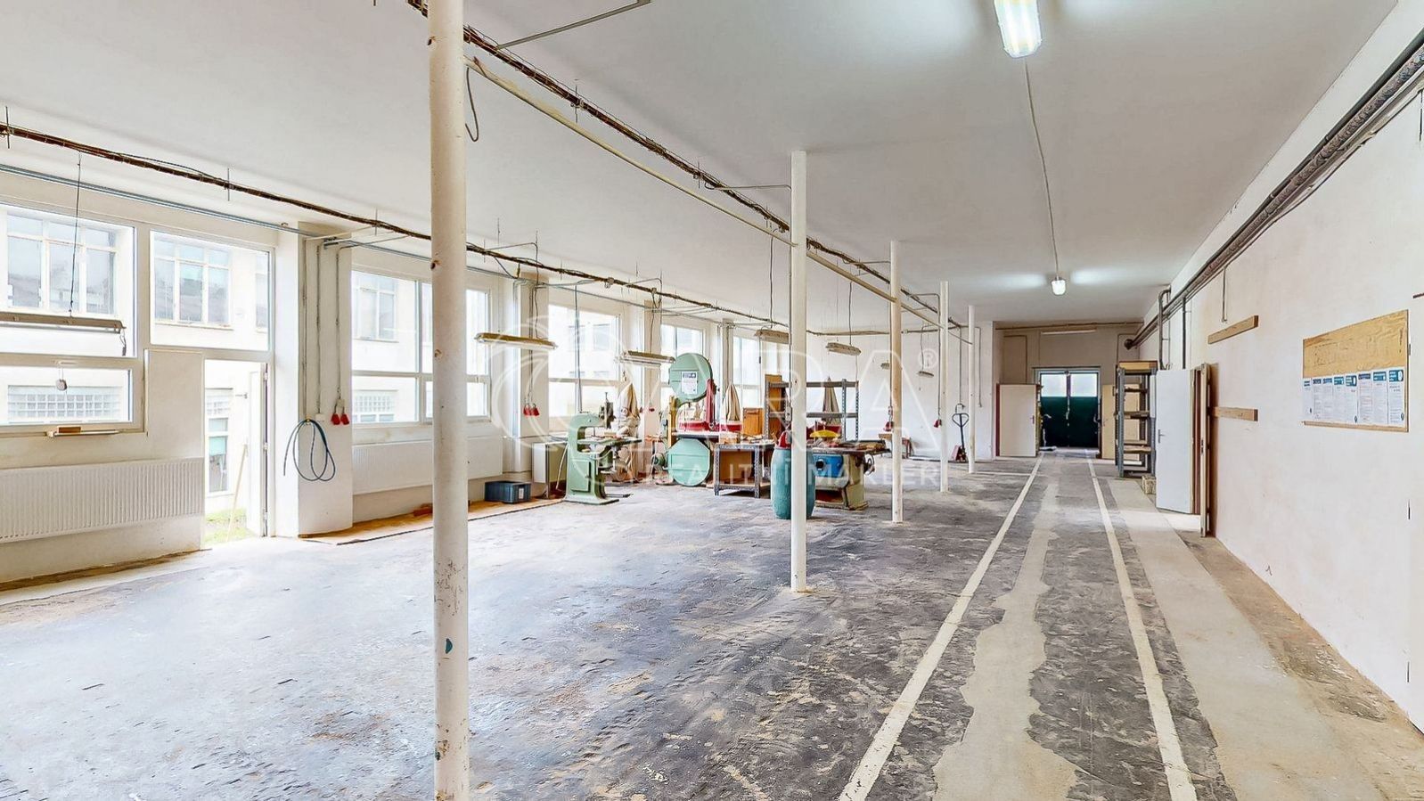 Pronájem sklad - Luby, 1 700 m² - 5