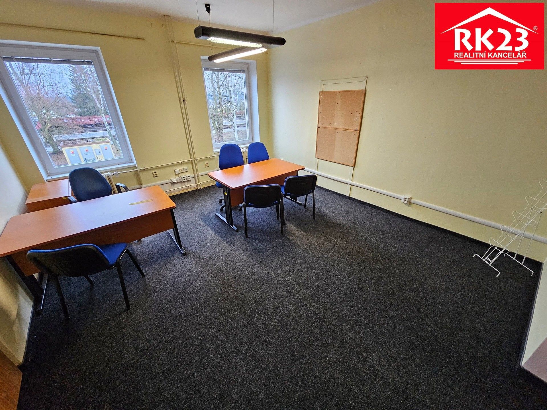 Kanceláře, Nádražní náměstí, Mariánské Lázně, 22 m²