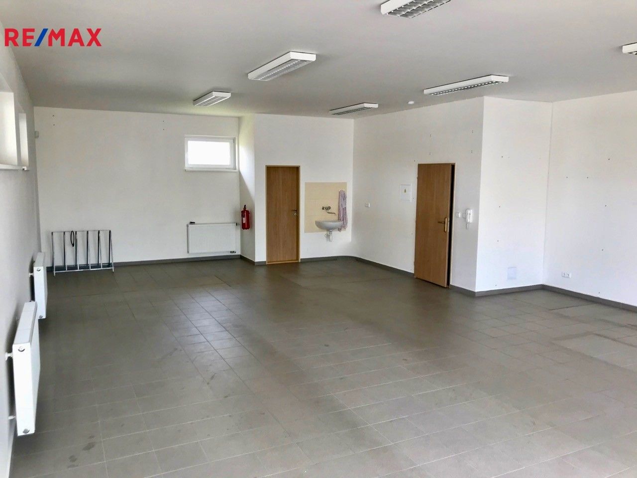 Prodej obchodní prostory - Choceradská, Mukařov, 987 m²