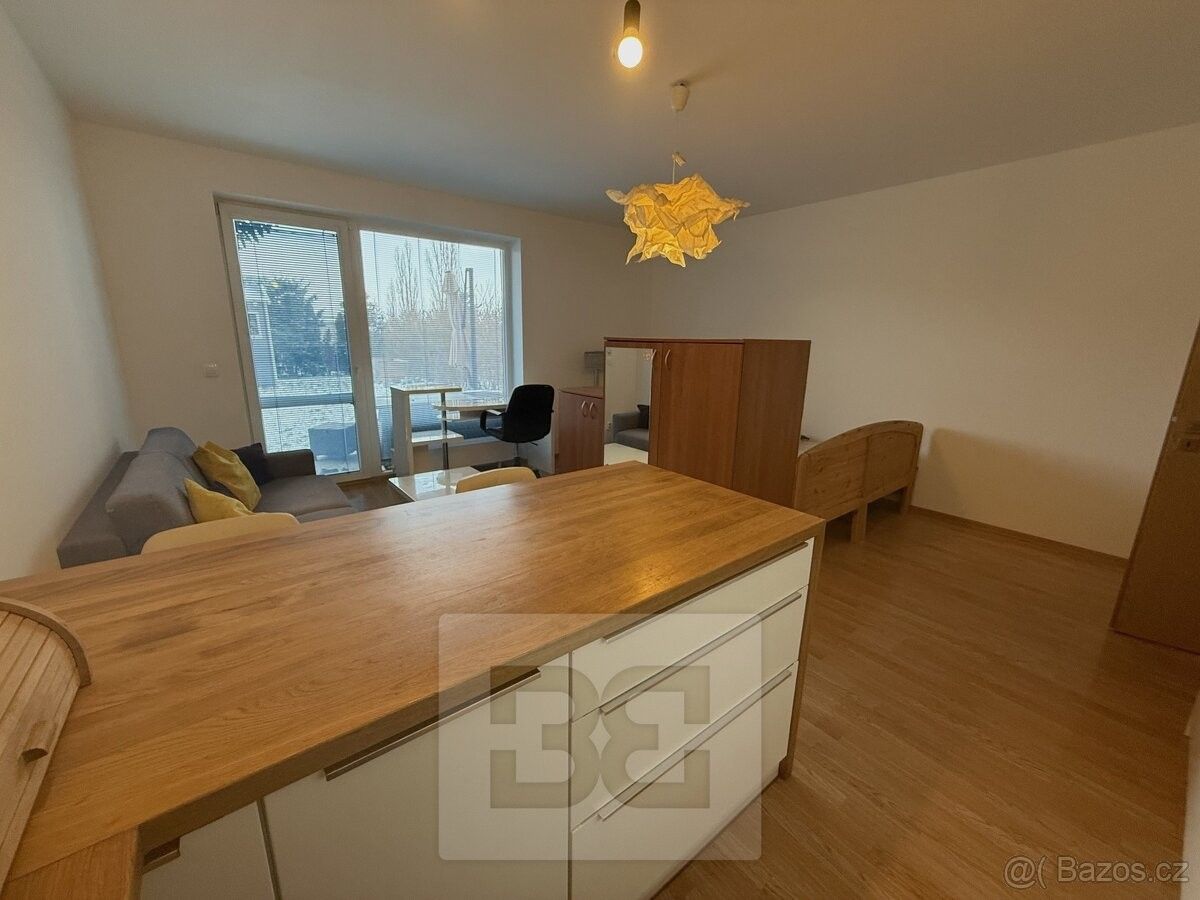 Byty, Hostivice, 253 01