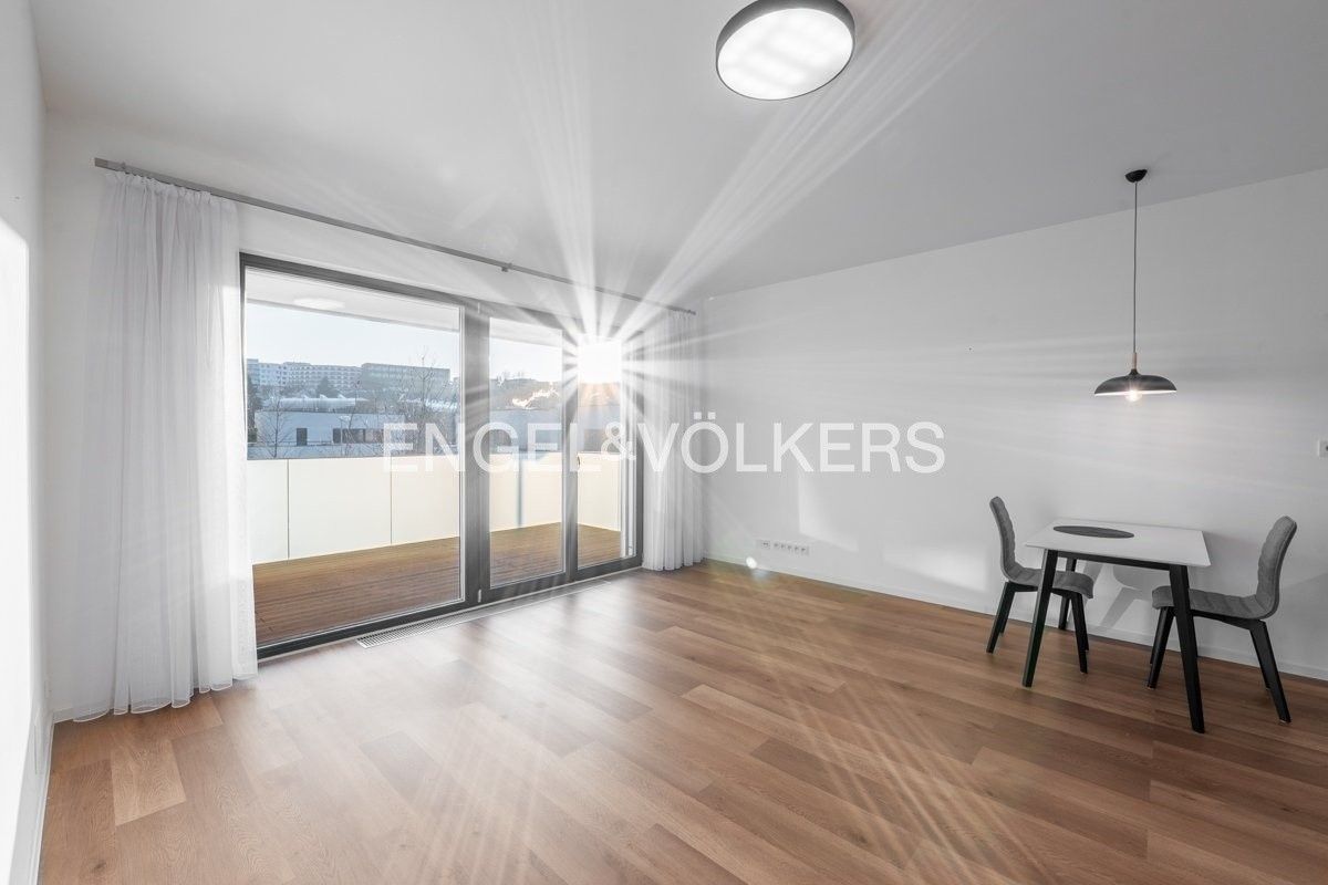 2+kk, Kloudova, Praha, 58 m²