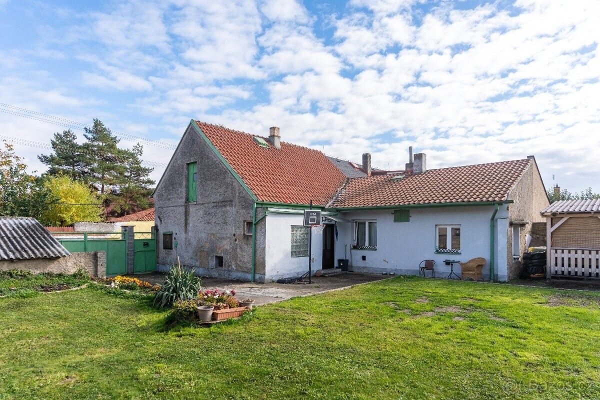 Rodinné domy, Jeneč, 252 61