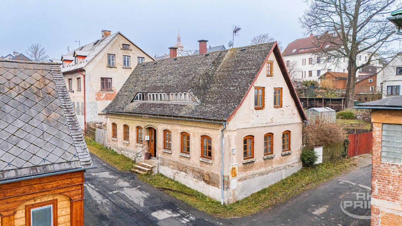 Rodinné domy, Nádražní, Jiřetín pod Jedlovou, 187 m²