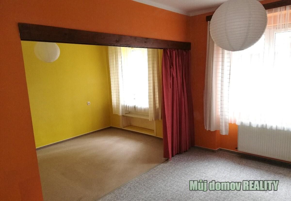 Pronájem byt 1+1 - Bellušova, Praha, 47 m²