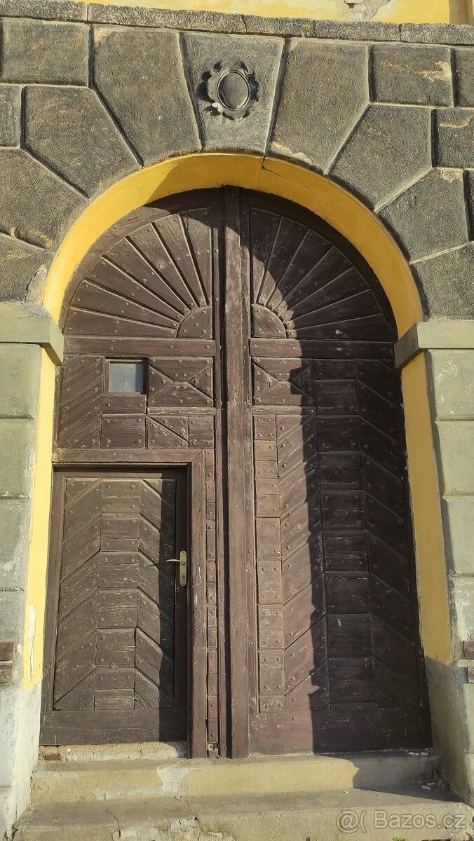 Kanceláře, Velvary, 273 24