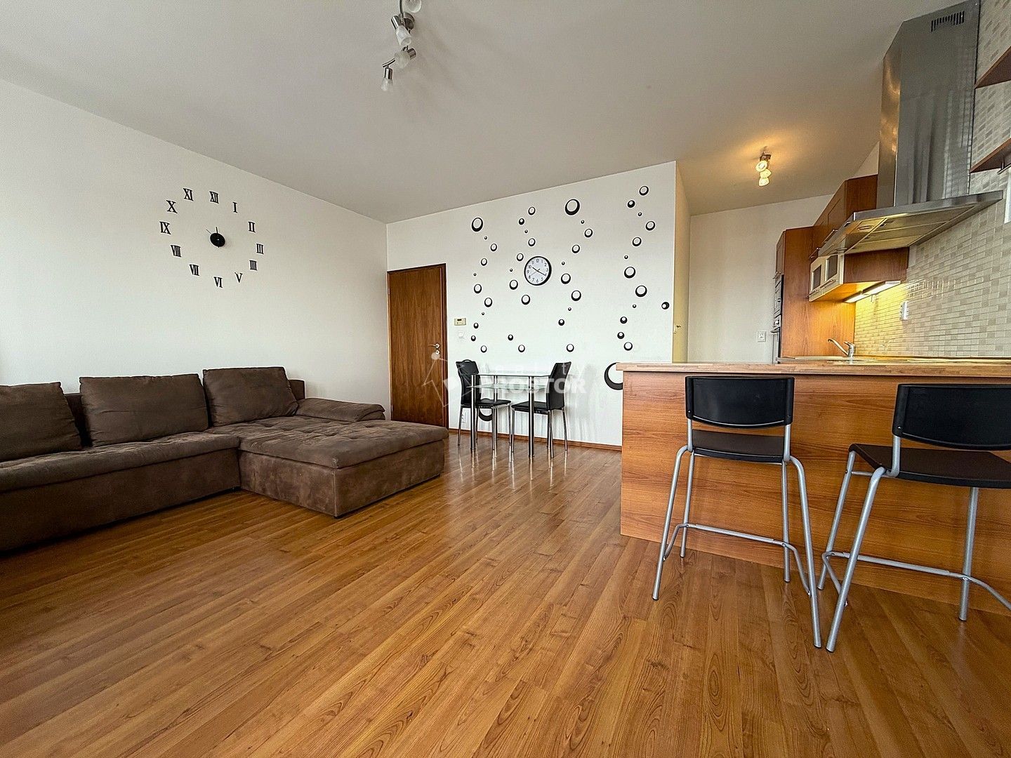 Prodej byt 2+kk - Tupolevova 472, Praha, 64 m²