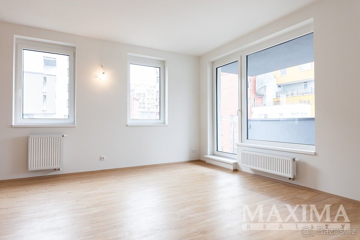 2+kk, Praha, 100 00, 52 m²