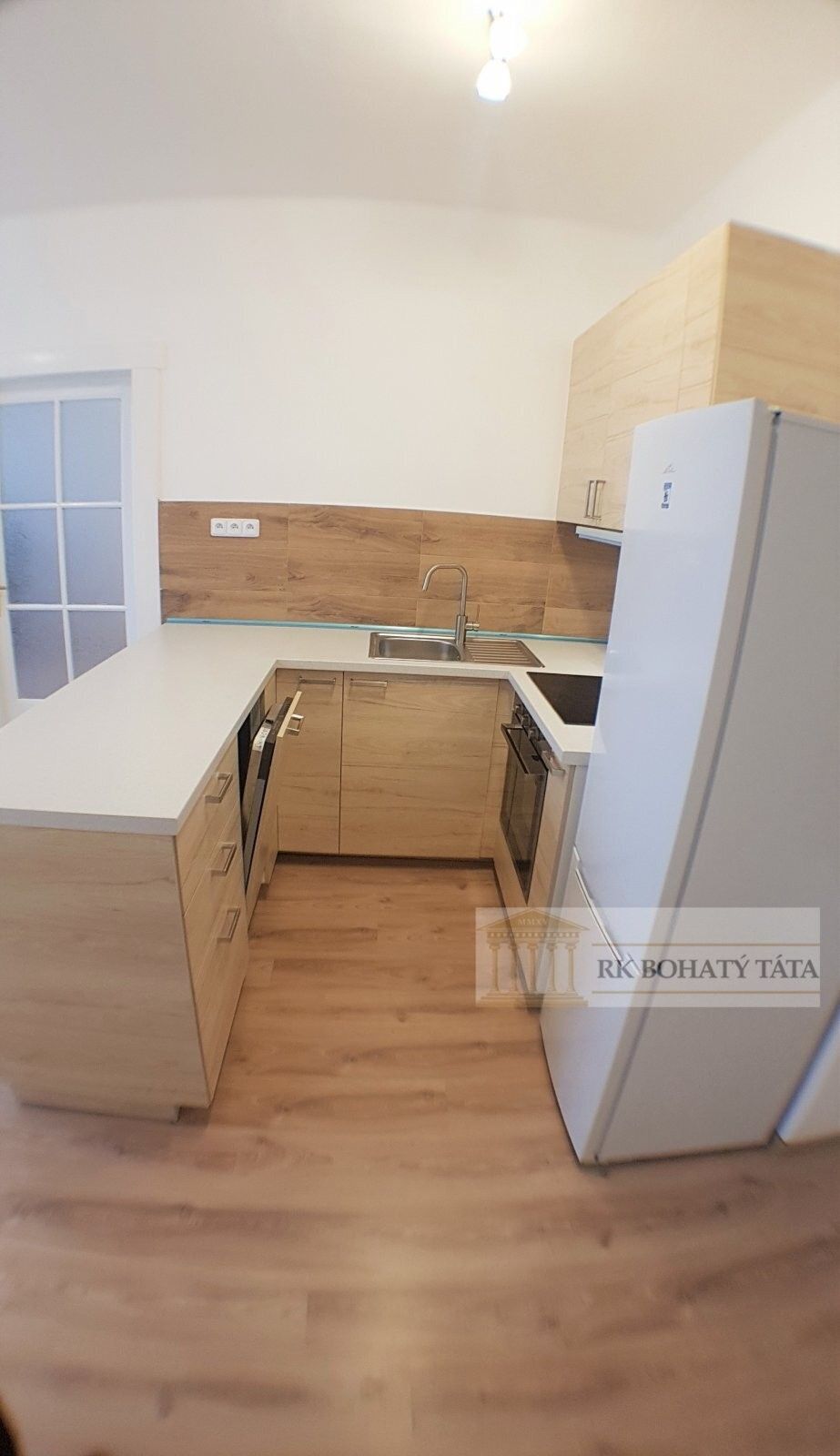 Byt 2+kk · 51 m² · U kaštanu, Praha - 3
