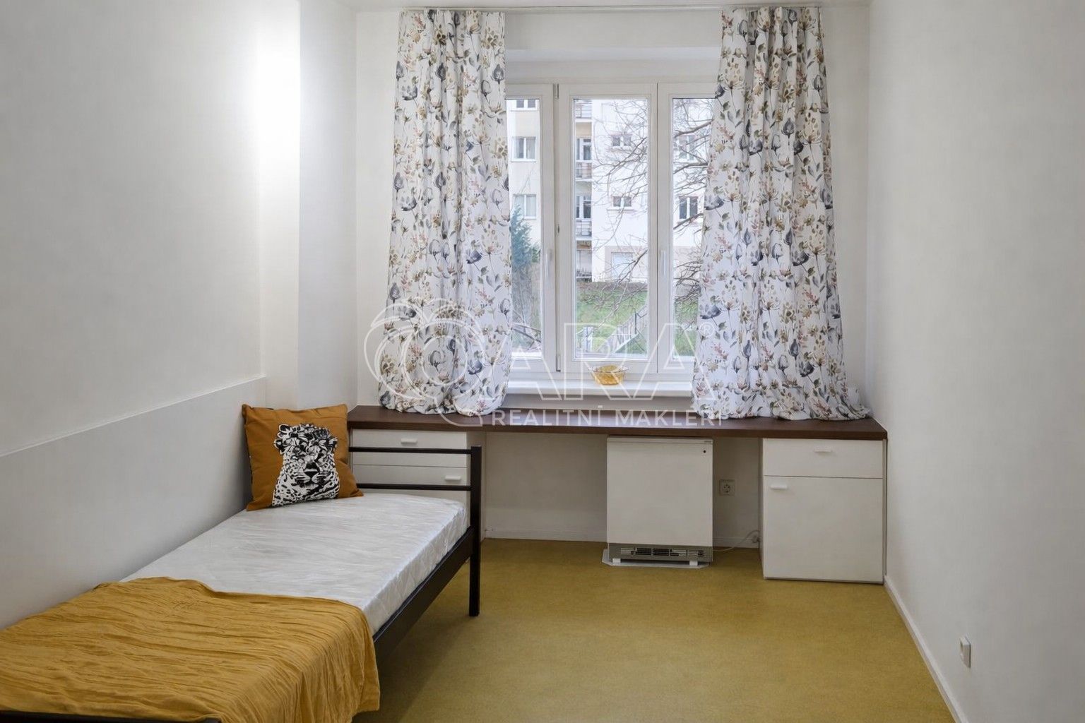 Pronájem byt 1+kk - Petra Rezka 1190, Praha, 22 m²