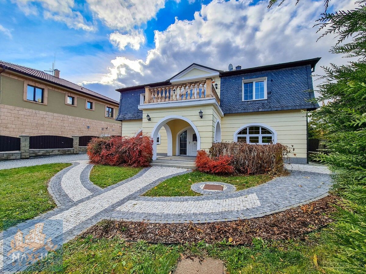 Pronájem rodinný dům - Praha, 164 00