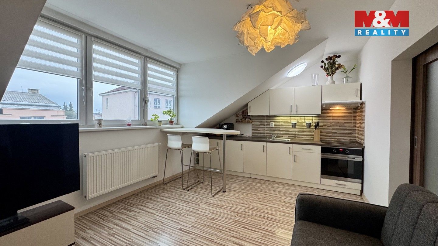 Pronájem byt 2+kk - Hodolanská, Olomouc, 51 m²