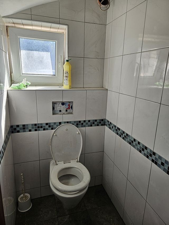 Výrobní prostory · 342 m² · Dlouhá Lhota, okres Příbram - 3