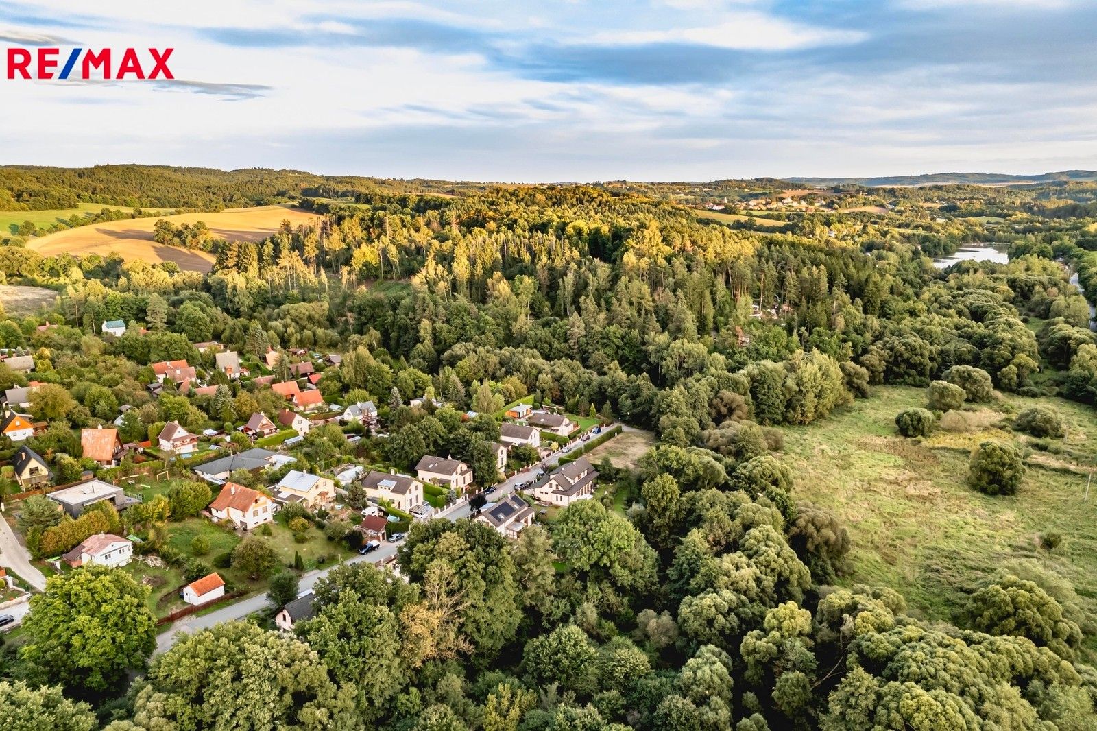 Pozemky pro bydlení, Mnichovice, 592 m²