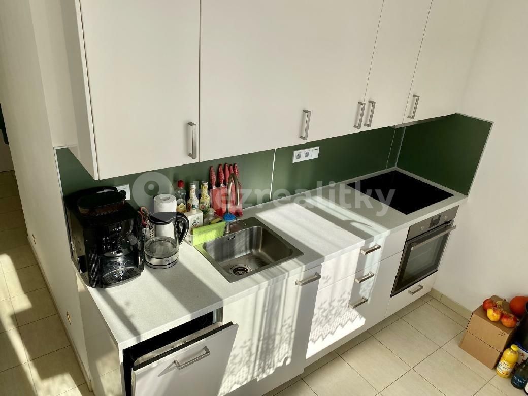 Pronájem byt 1+1 - V Úžlabině, Praha - Strašnice, 35 m² - 5