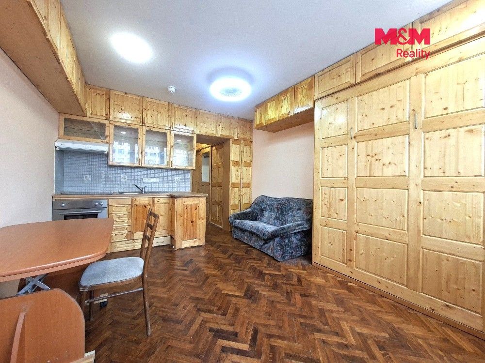 Byt 1+kk · 24 m² · Děčínská, Praha - 3