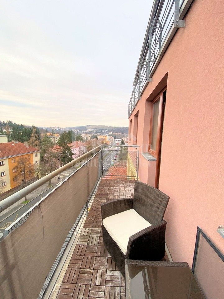 Pronájem byt 2+kk - Dvorecká, Praha, 63 m²