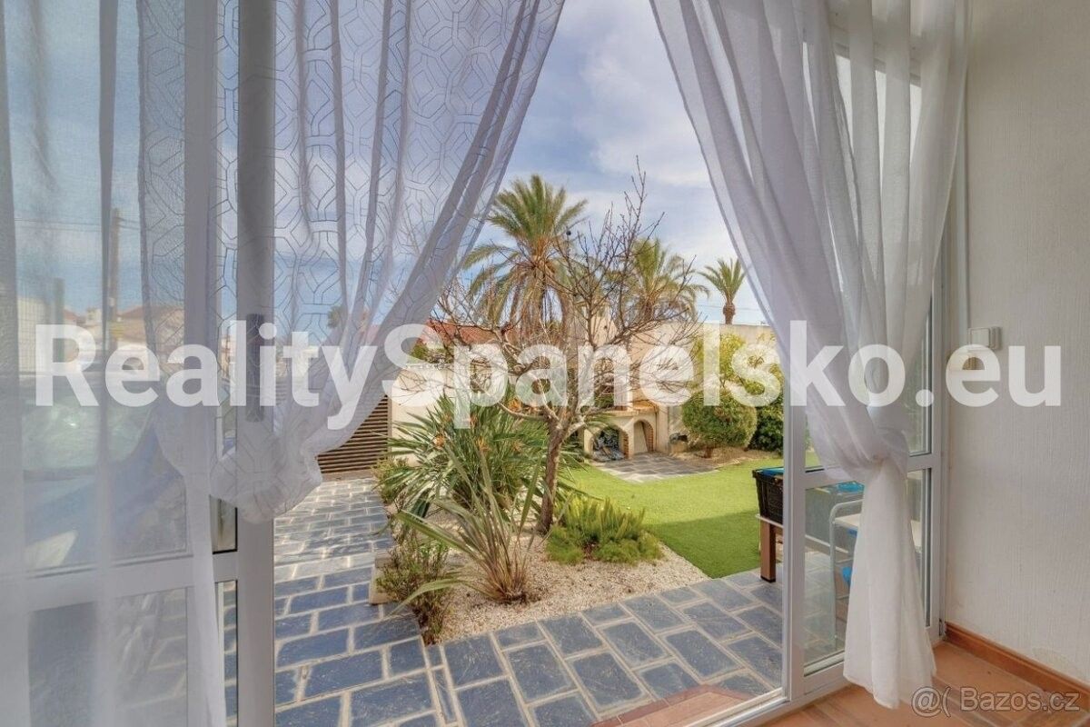 Prodej rodinný dům - 987 66, Zahraničí