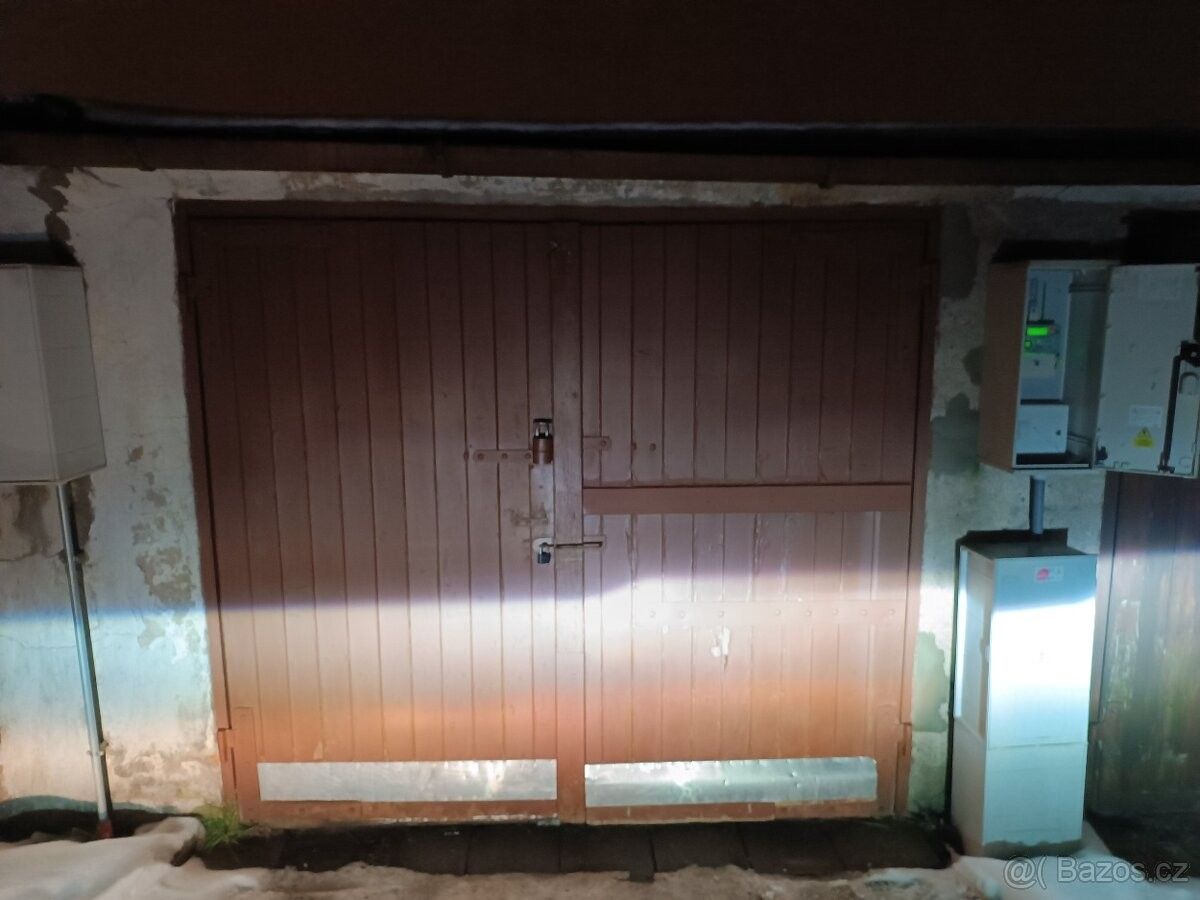 Garáže, Žďár nad Sázavou, 591 01