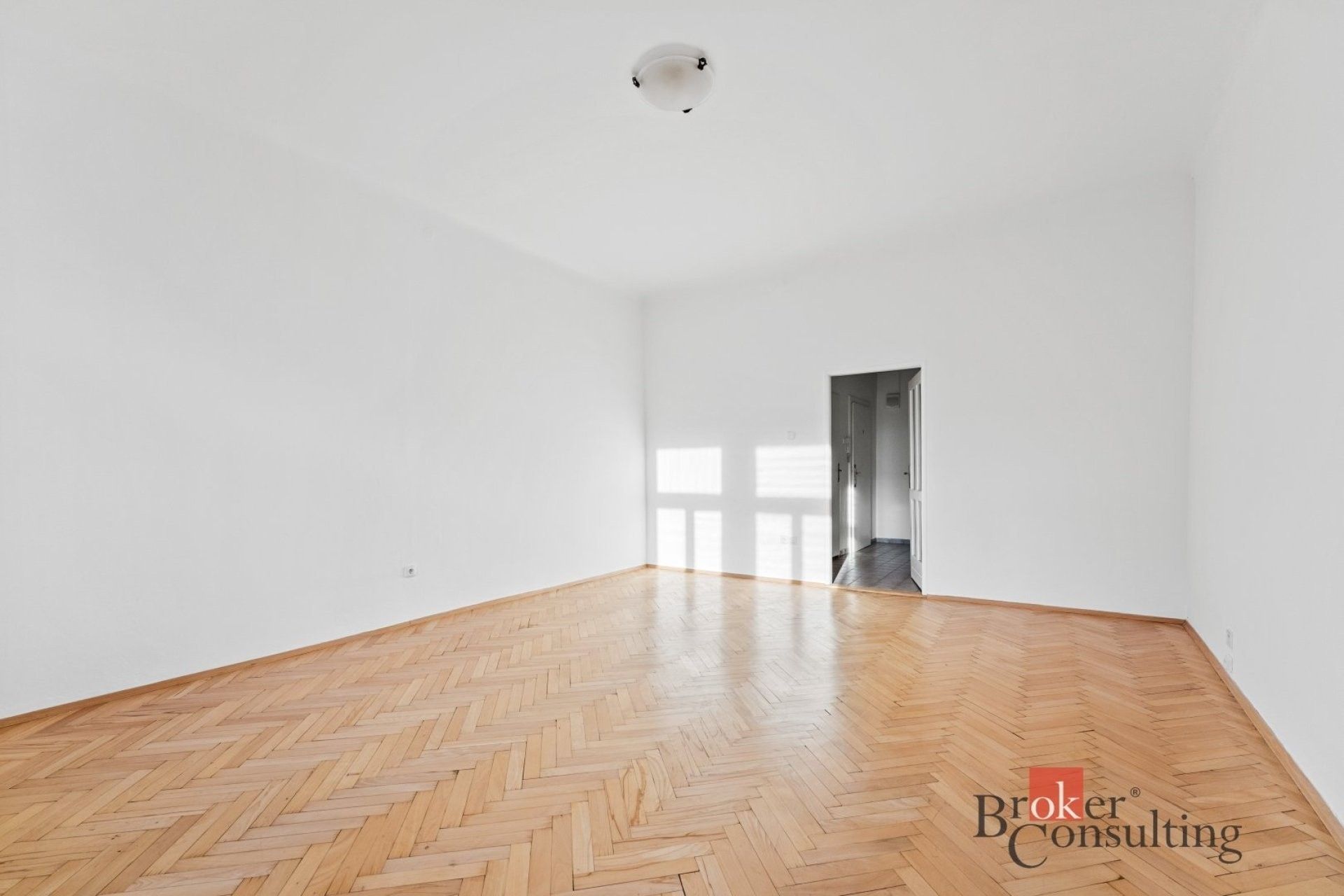 2+kk, Koněvova, Praha, 55 m² - 2