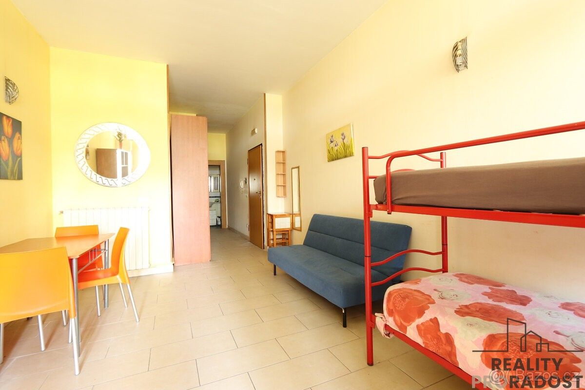 Prodej byt - 987 66, Zahraničí