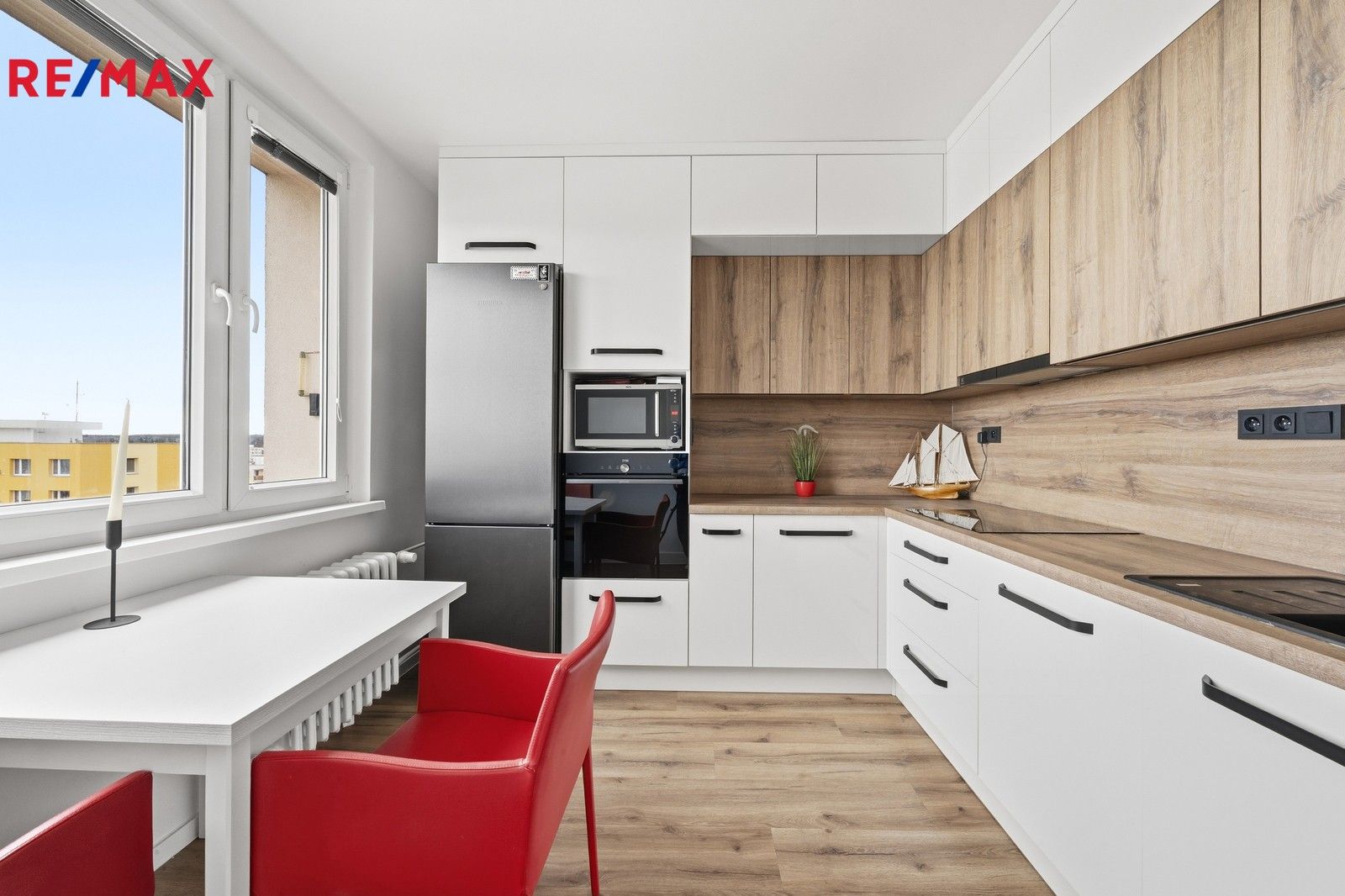 Prodej byt 1+1 - třída Edvarda Beneše 1425, Hradec Králové, 41 m²