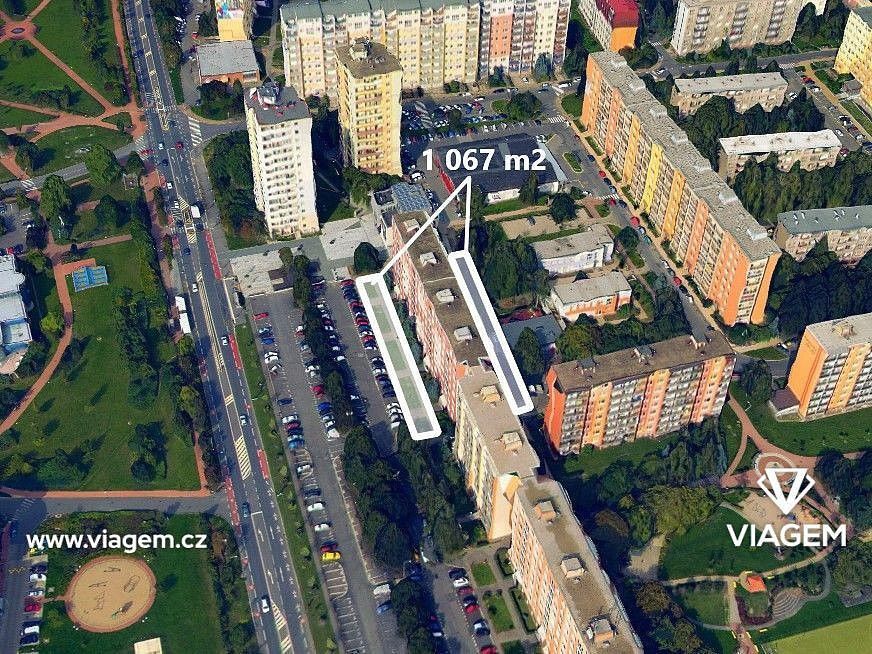 Komerční pozemek, 1 067 m²