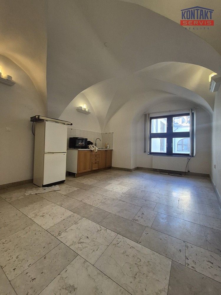 2+1, nám. Přemysla Otakara II., České Budějovice - České Budějovice 1, 80 m² - 2
