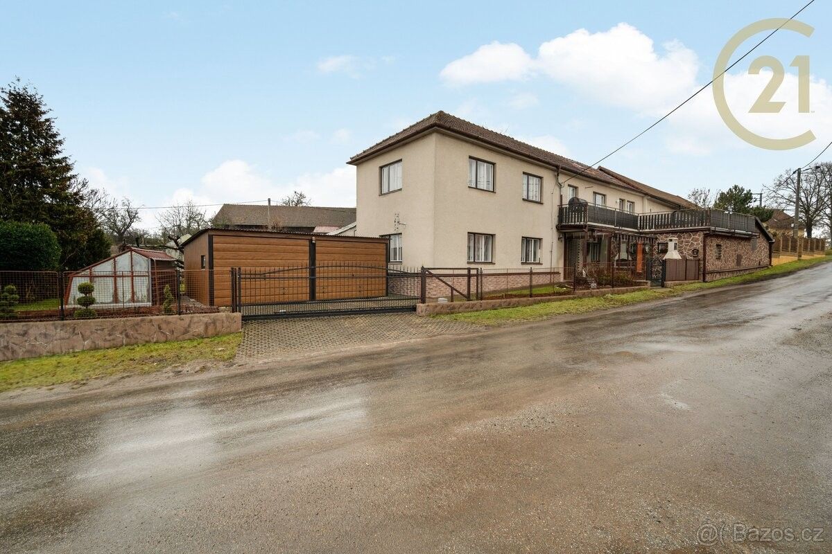 Rodinné domy, Křižanov, 594 51