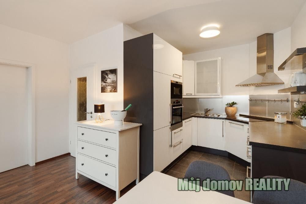 Pronájem byt 2+kk - U staré cihelny, Praha, 54 m²