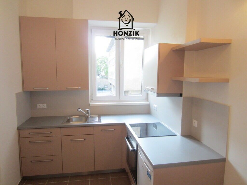 1+kk, Komunardů, Praha, 37 m² - 2