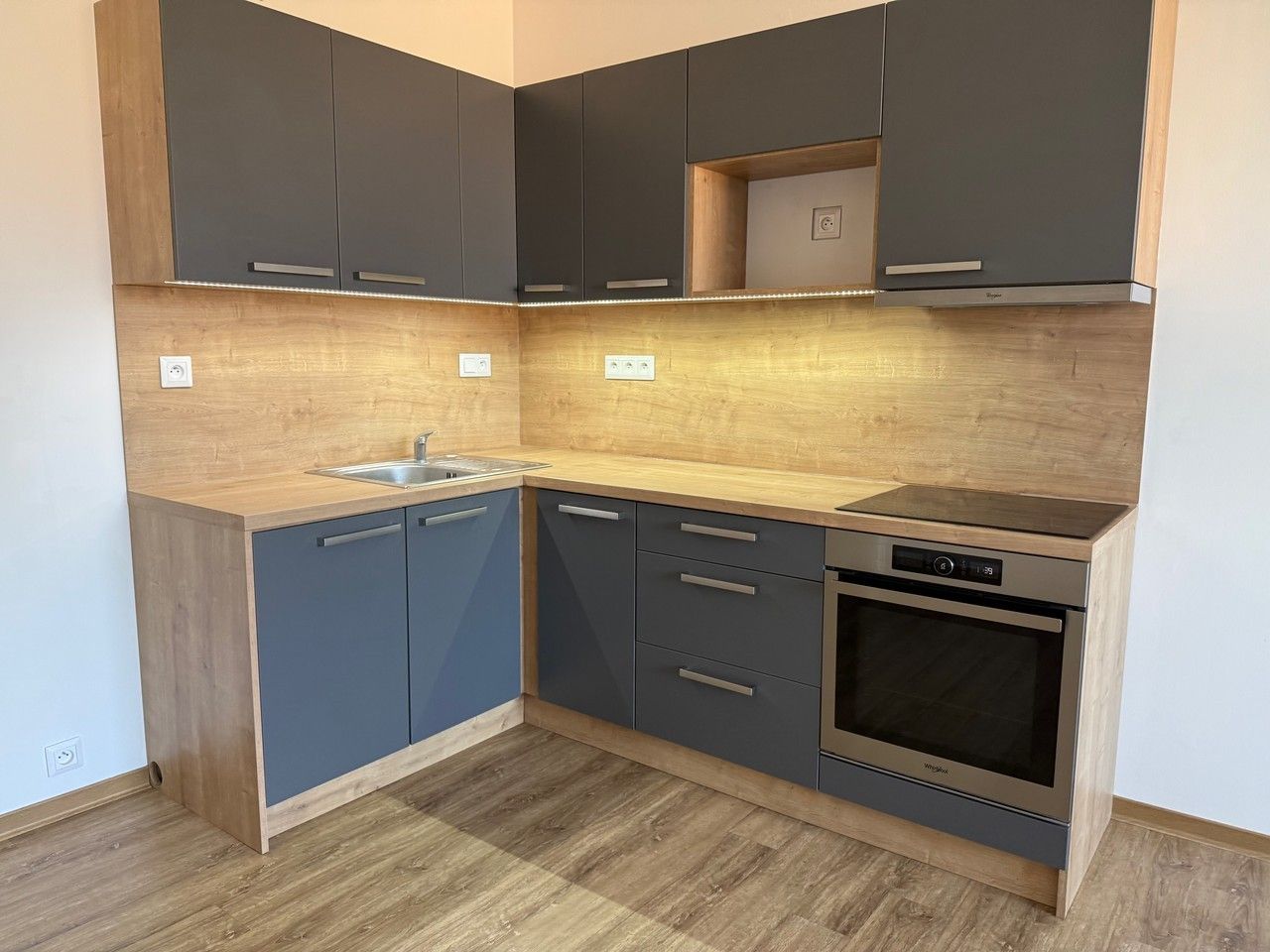 1+kk, Velká Hradební 2800, Ústí nad Labem Ústí nad Labem-centrum, 30 m² - 2
