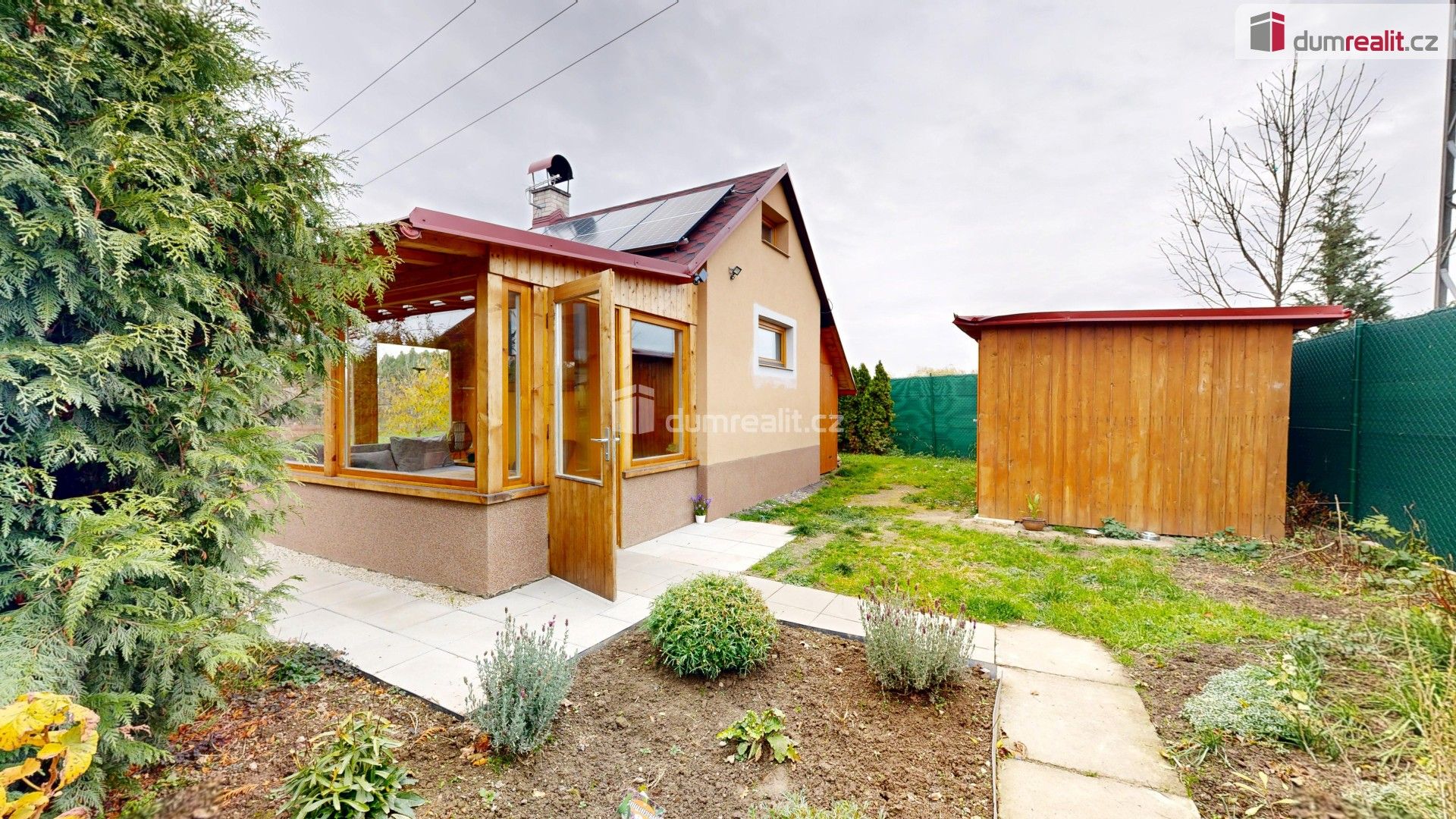 Chaty, Těšínská, Opava, 453 m²