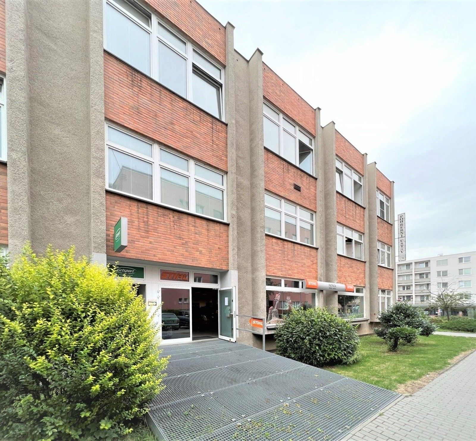 Pronájem kancelář - Kvítková, Zlín, 62 m²