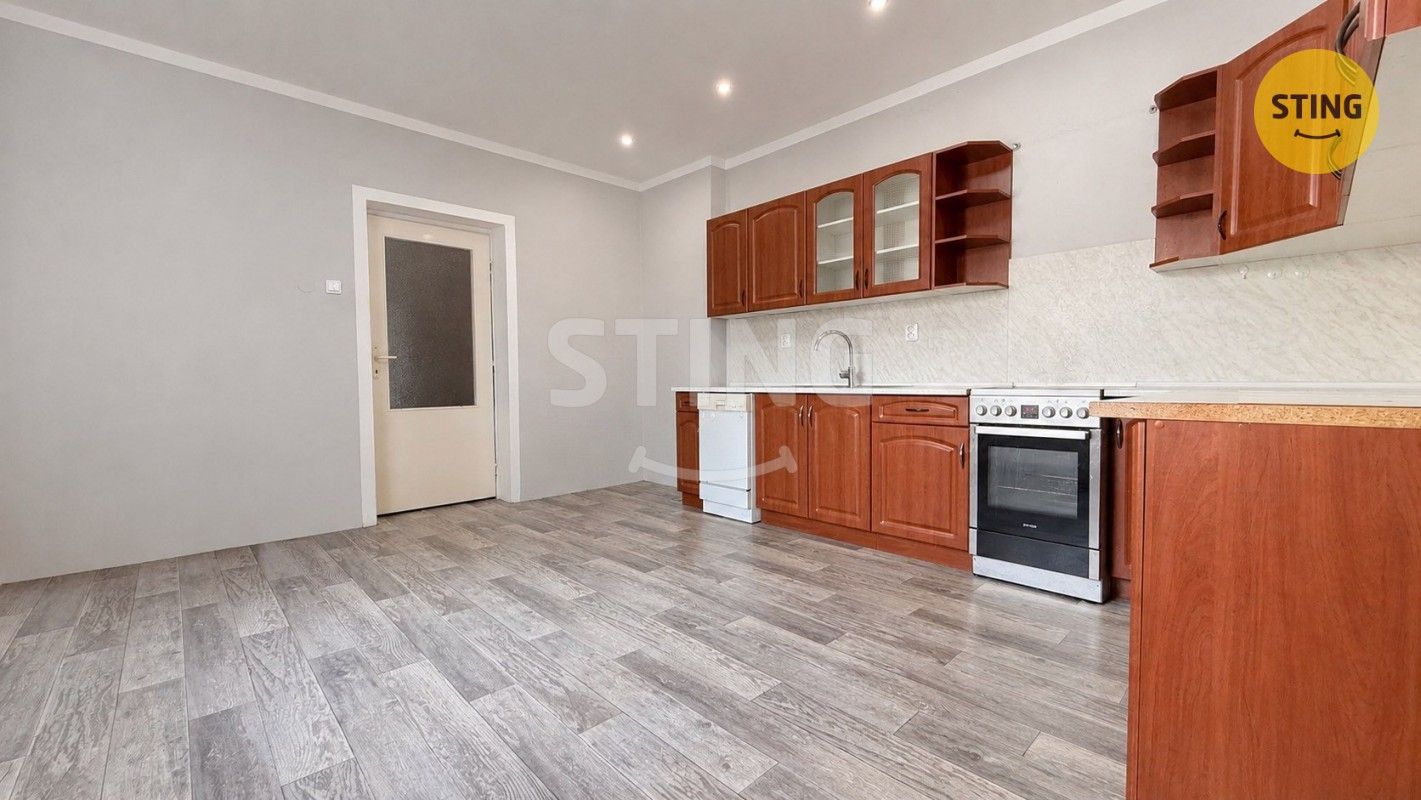 Rodinný dům · 280 m² · Neumannova  , Bruntál - 3