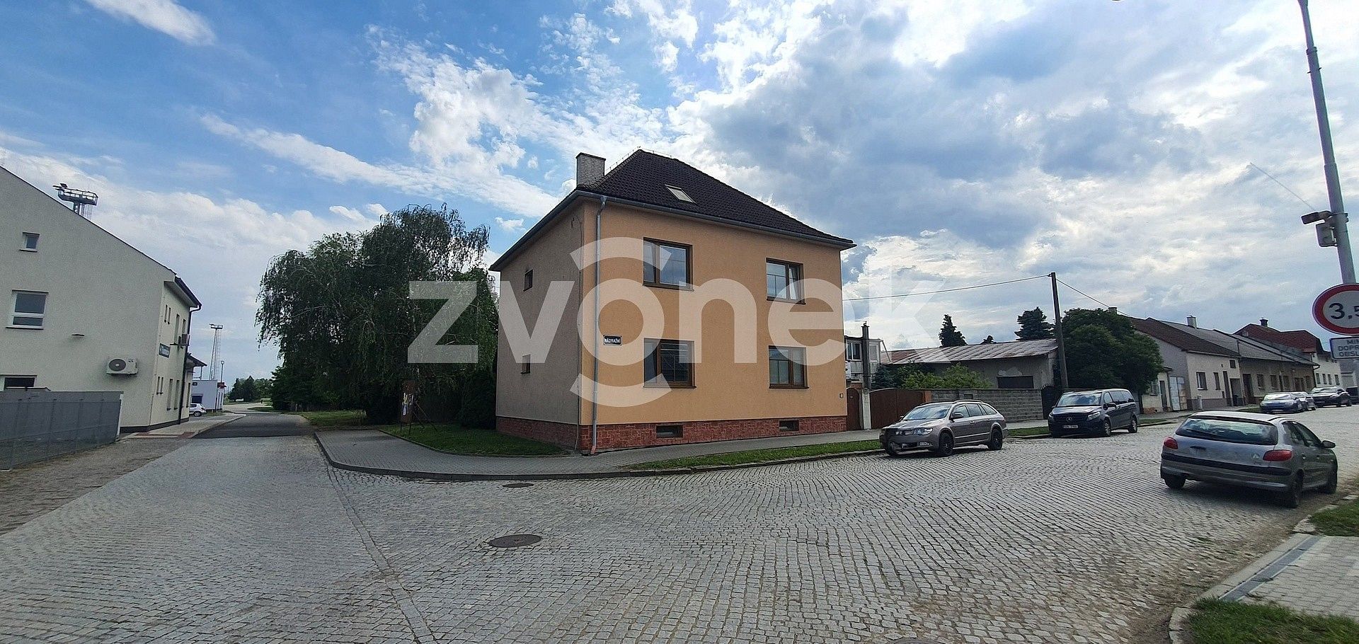 Rodinné domy, Nádražní, Tlumačov, okres Zlín, 250 m² - 1