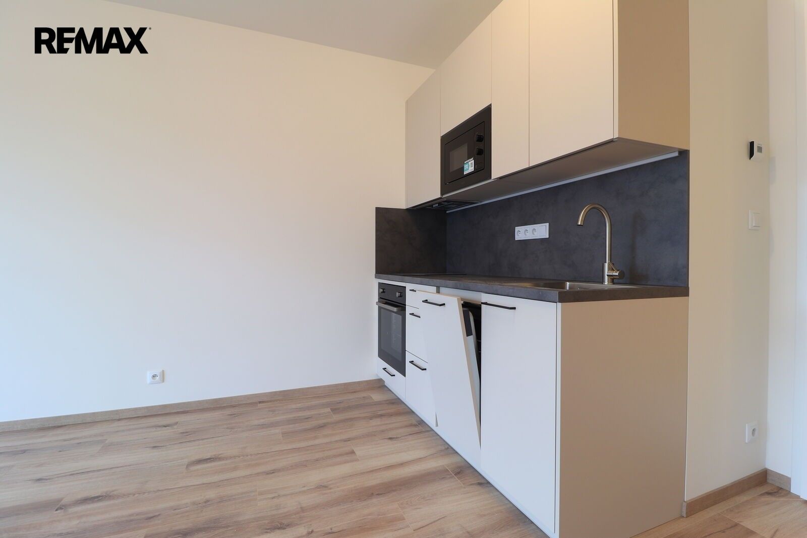 Byt 1+kk · 30 m² · Poděbradská 1197, Praha Hloubětín - 3