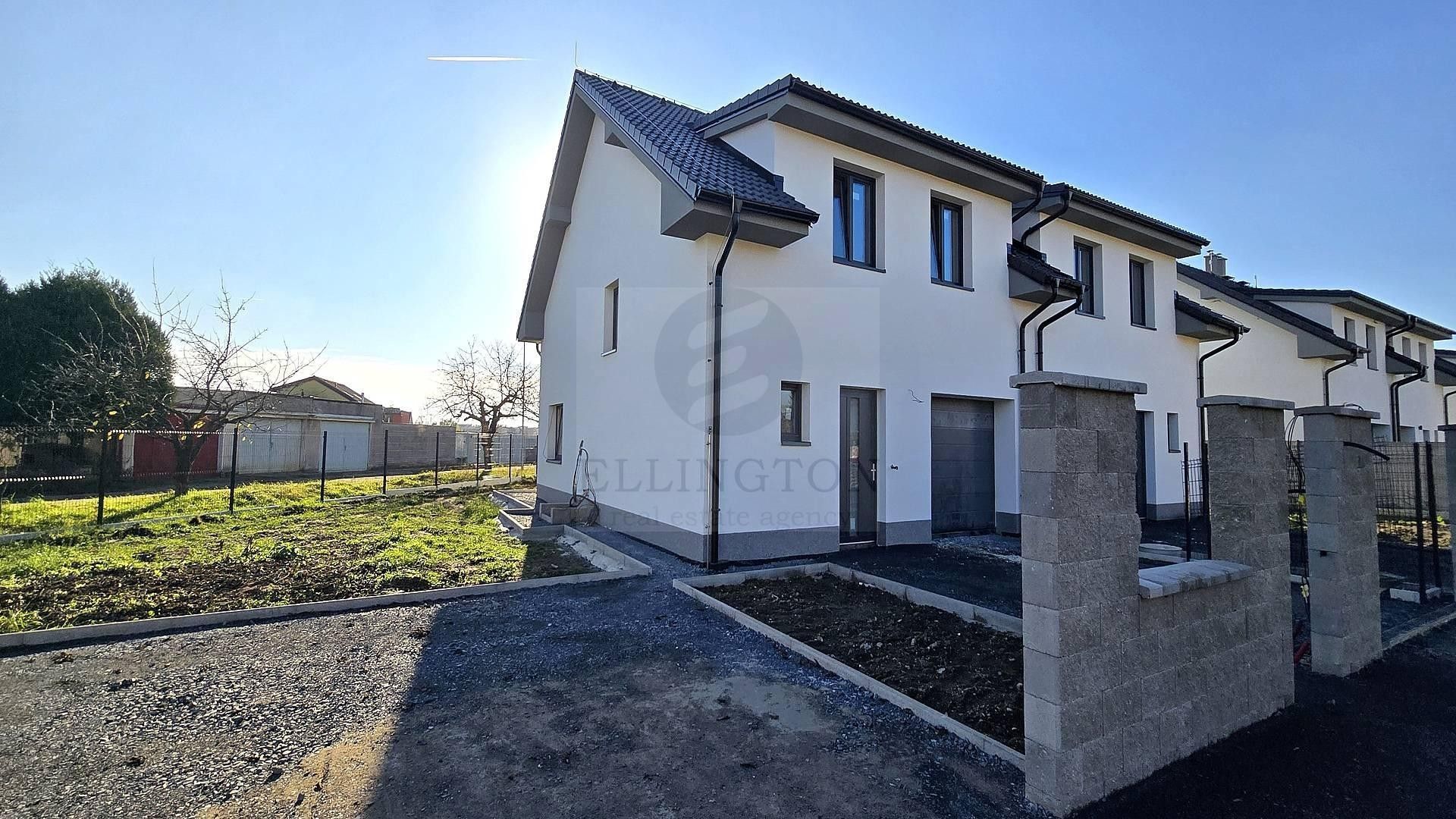 Prodej byt 4+kk - Přerov nad Labem, 125 m²