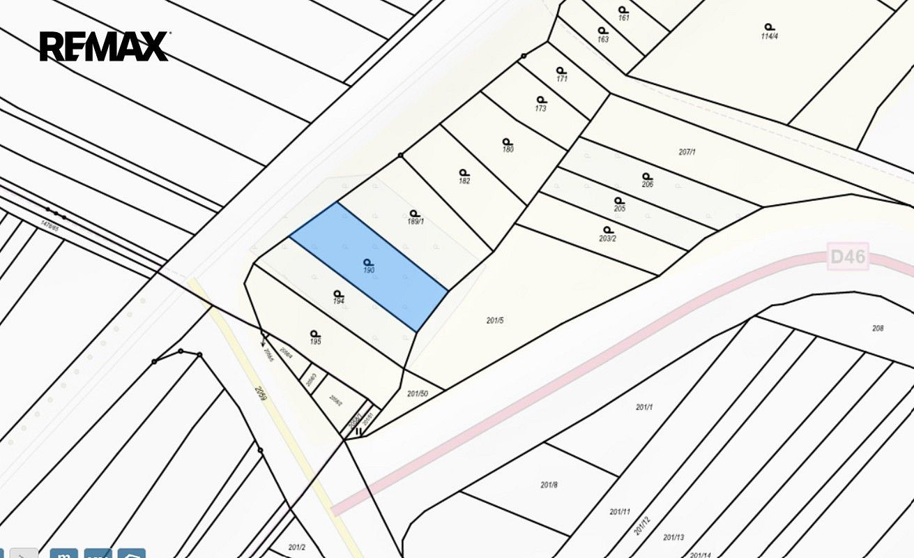 Zahrada, 694 m²