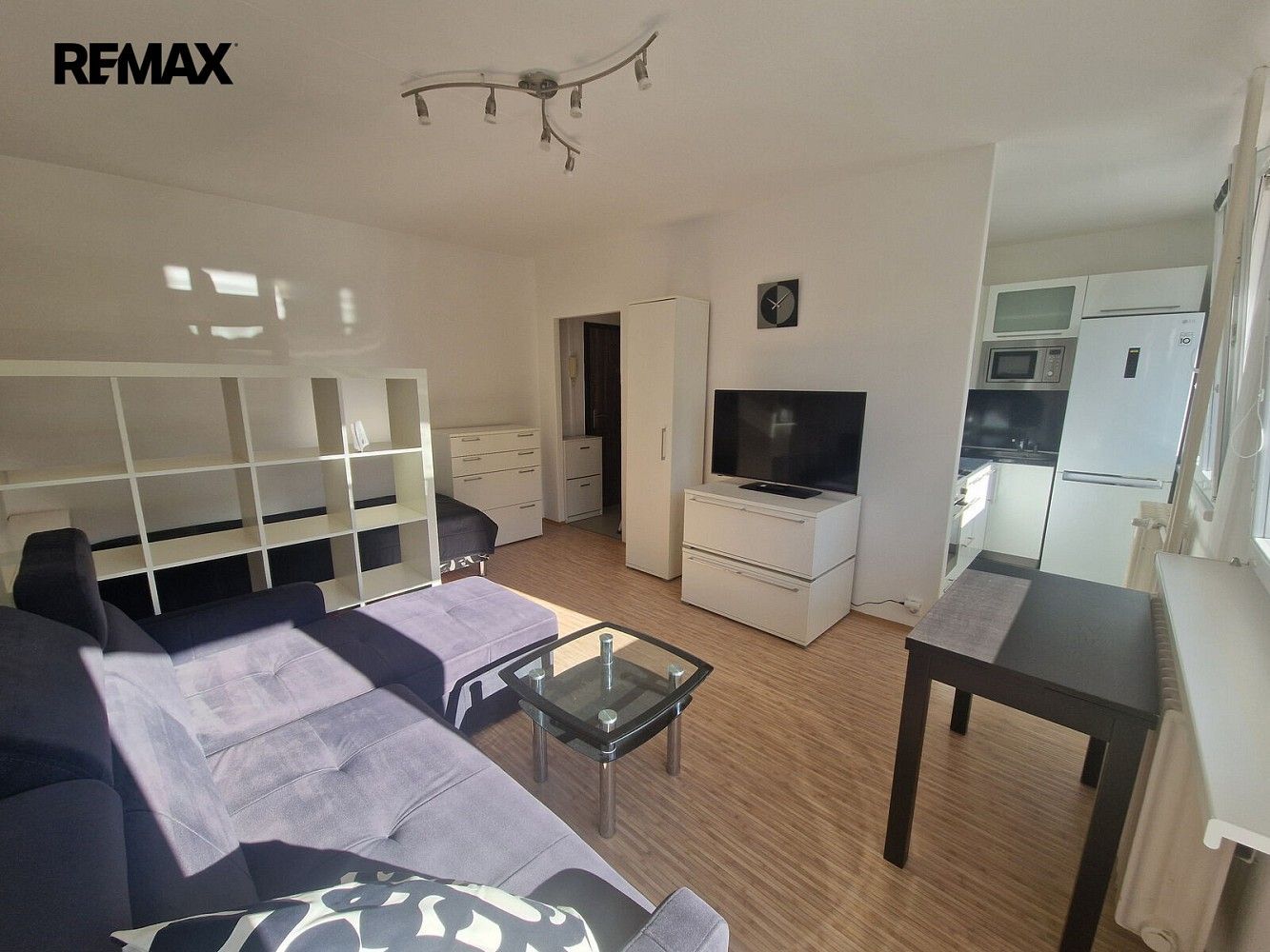 Pronájem byt 1+1 - Rumburská, Praha 9 - Střížkov, 27 m² - 2
