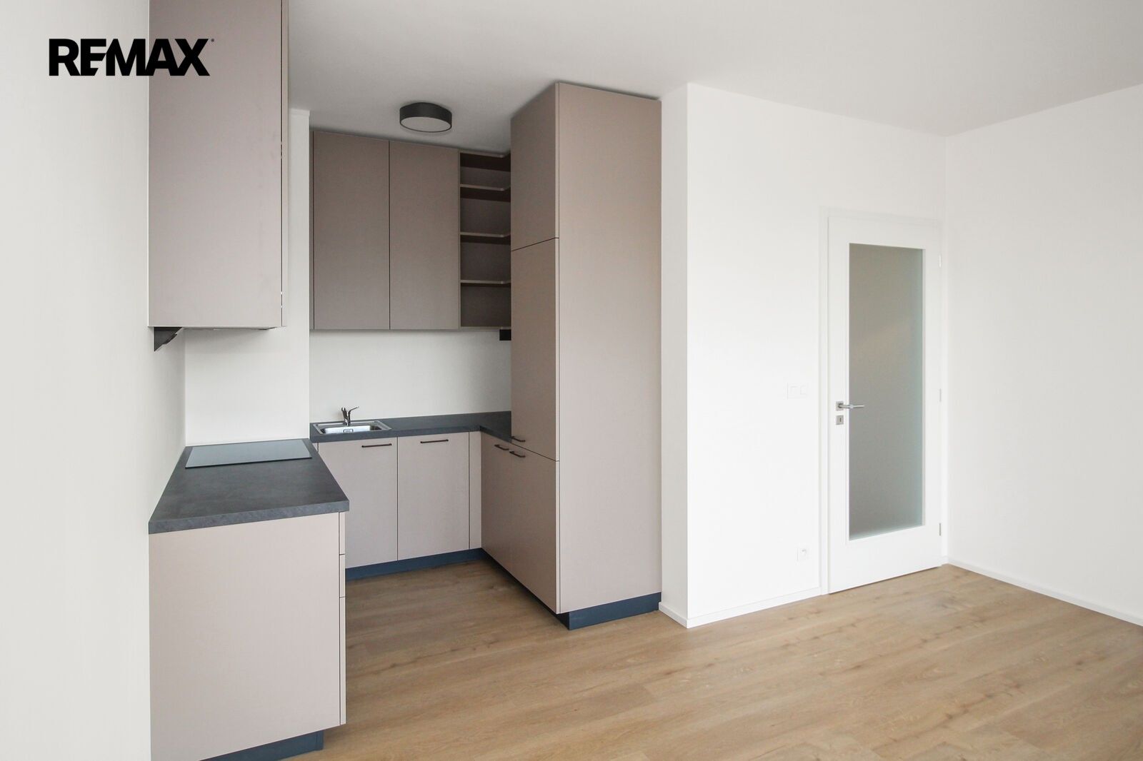 Pronájem byt 2+kk - Hasilova 3154, Praha Stodůlky, 50 m² - 2