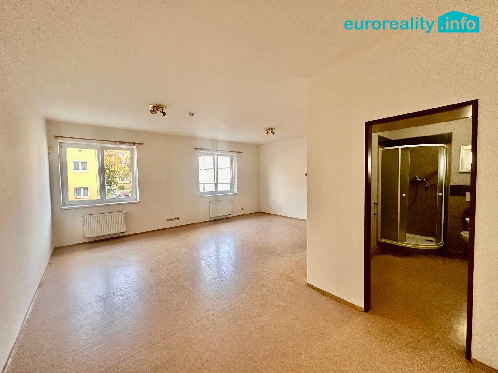 Byt 1+kk · 40 m² · Závodu míru, Karlovy Vary Stará Role - 2