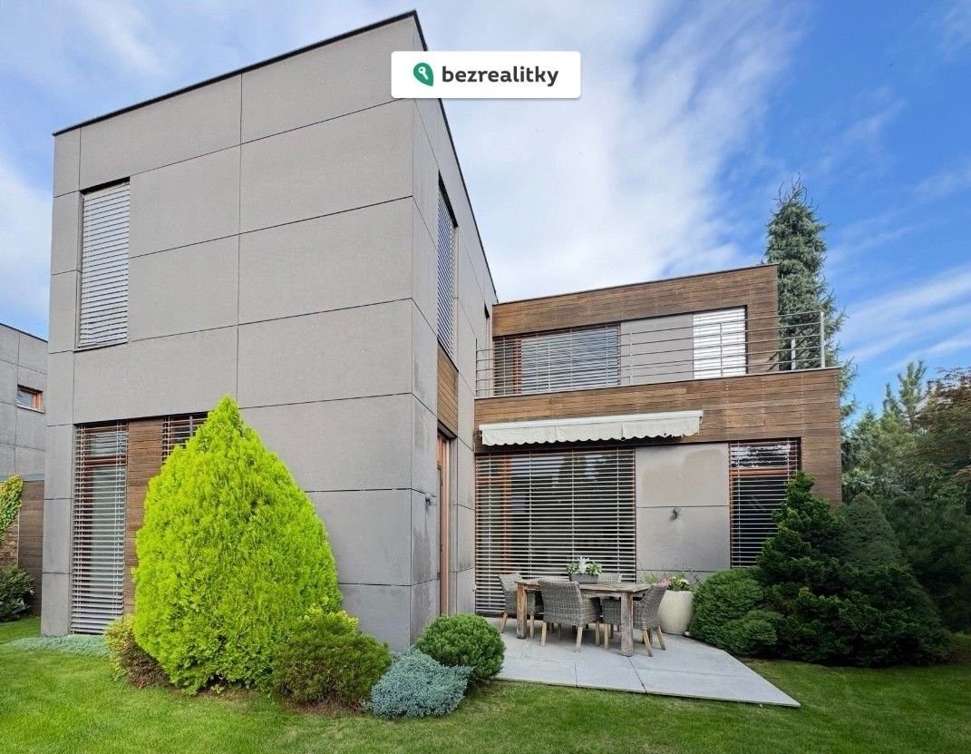 Rodinné domy, U libušské sokolovny, Praha, 197 m²