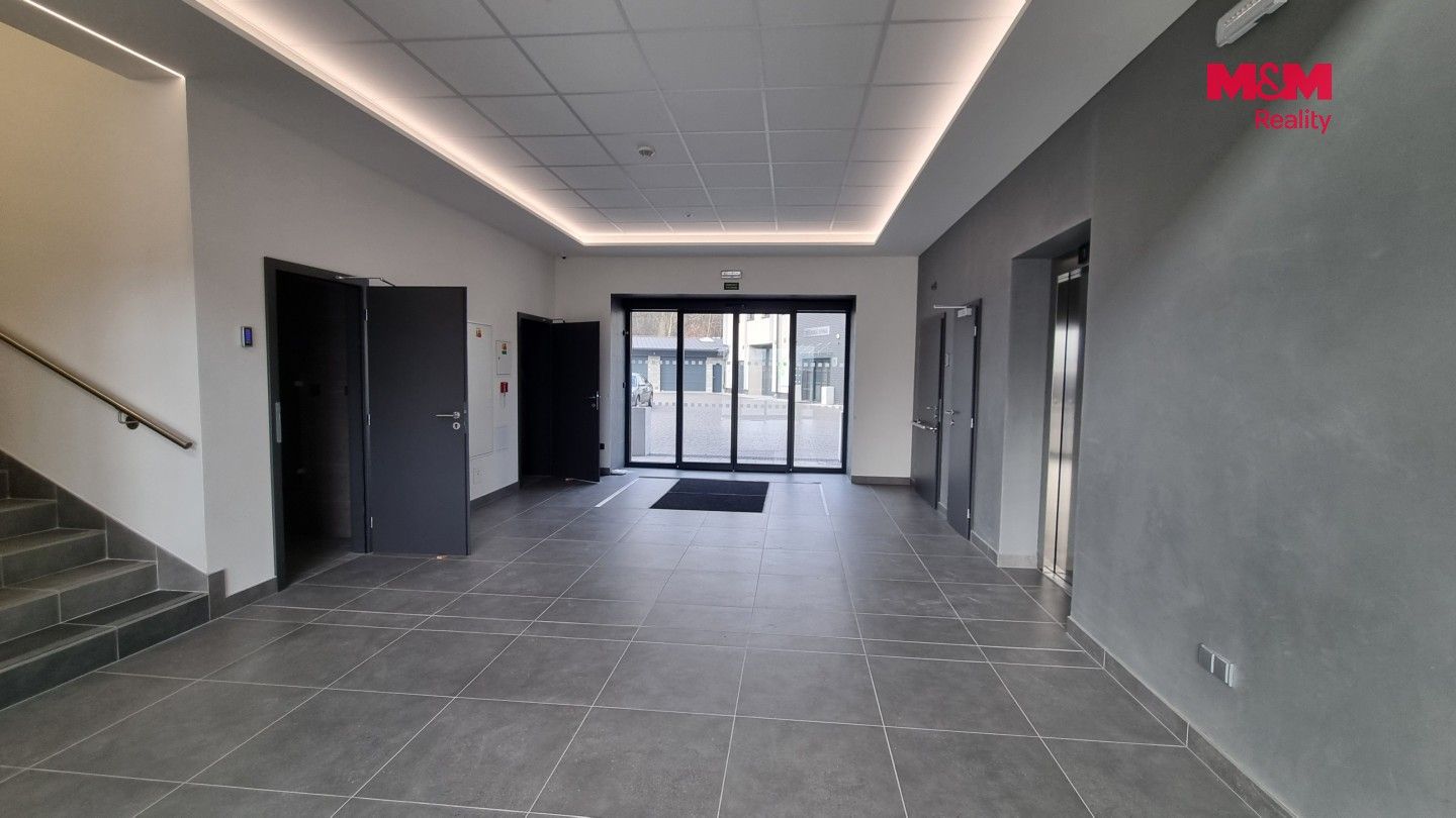 Pronájem kancelář - Jablunkovská, Český Těšín, 18 m² - 5