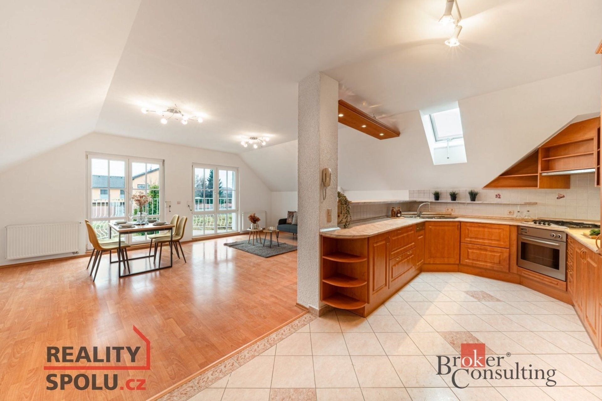 Prodej byt 4+kk - Novoštěrboholská, Praha, 172 m²